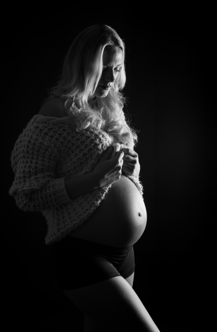 MerelShootIT-Photographer-zwangerschap-belly
